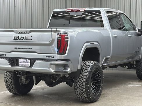 Used 2026 GMC Sierra 2500 AT4 w/ Max Trailering Package image 5