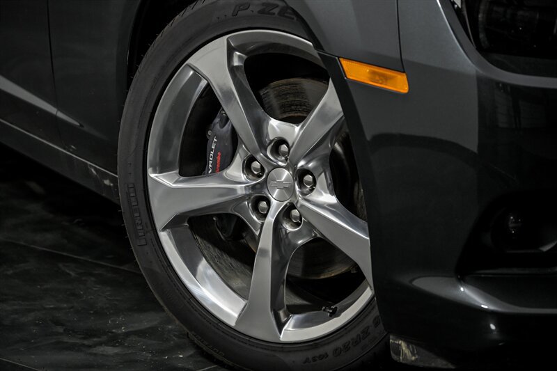 Used 2015 Chevrolet Camaro SS w/ RS Package RWD image 3