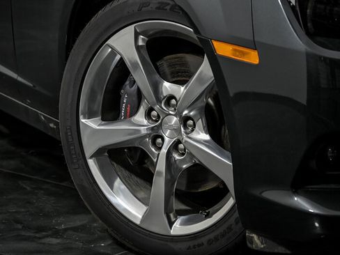 Used 2015 Chevrolet Camaro SS w/ RS Package RWD image 3