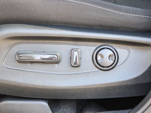 Certified 2025 Honda CR-V EX image 20