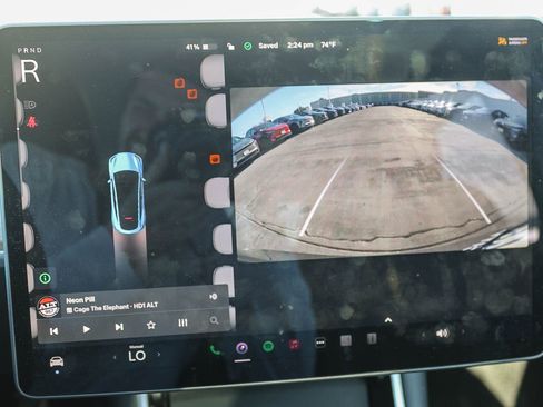 Used 2021 Tesla Model Y Long Range image 25