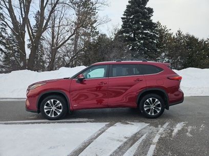 Used 2023 Toyota Highlander XLE