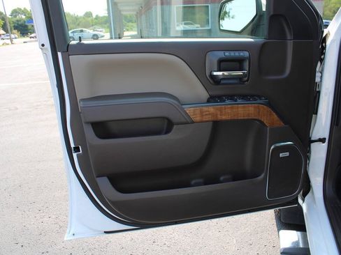 Used 2017 GMC Sierra 1500 SLT AWD/4WD image 37