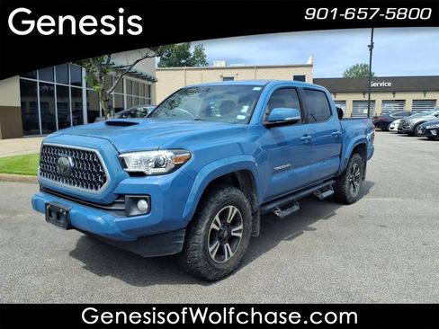 Used 2019 Toyota Tacoma TRD Sport AWD/4WD image 1