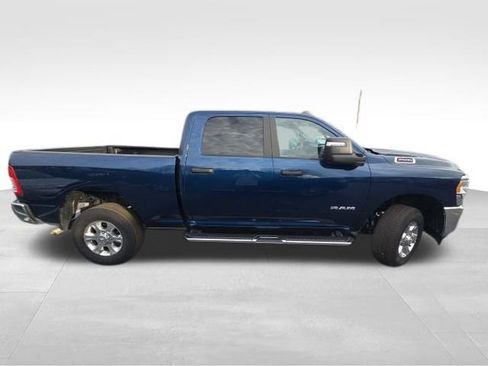 Used 2024 RAM 2500 Big Horn w/ Bed Utility Group image 8