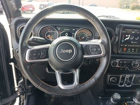 Used 2022 Jeep Gladiator Overland image 13