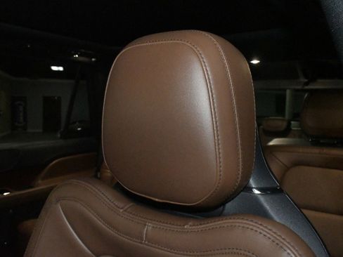 Used 2023 Lincoln Navigator Reserve image 9