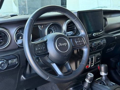 Used 2020 Jeep Wrangler Sport image 11