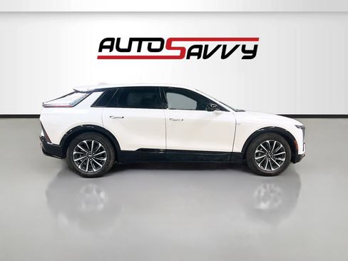 Used 2025 Cadillac Lyriq Sport w/ LPO, Floor Liner Package AWD/4WD image 8