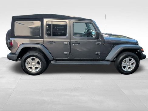 Used 2021 Jeep Wrangler Unlimited Sport image 7