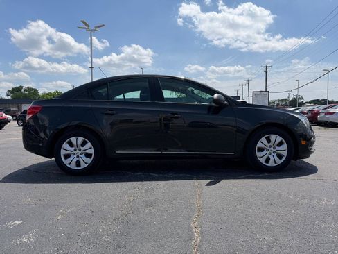 Used 2015 Chevrolet Cruze LS FWD image 4