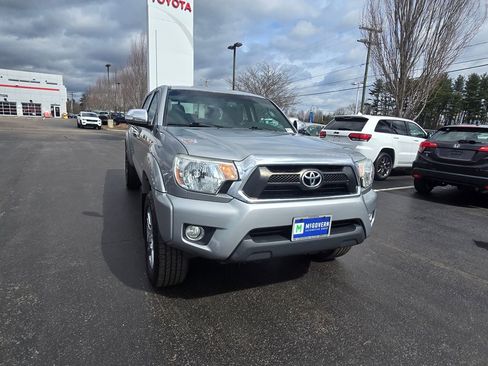 Used 2015 Toyota Tacoma 4x4 Double Cab w/ Limited Package image 9