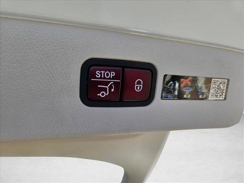 Used 2022 Mercedes-Benz EQS 450+ Sedan image 7