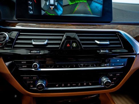 Used 2018 BMW 540i xDrive image 50