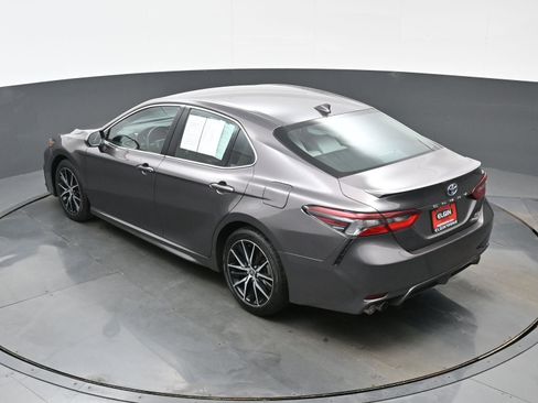 Used 2023 Toyota Camry SE image 39