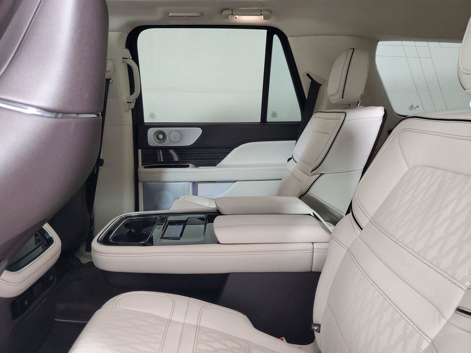 Used 2024 Lincoln Navigator Black Label AWD/4WD image 10