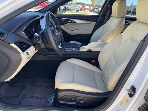 Used 2023 Cadillac CT5 Luxury image 26