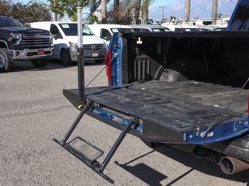 Used 2018 Ford F150 Raptor w/ Equipment Group 802A Luxury image 10