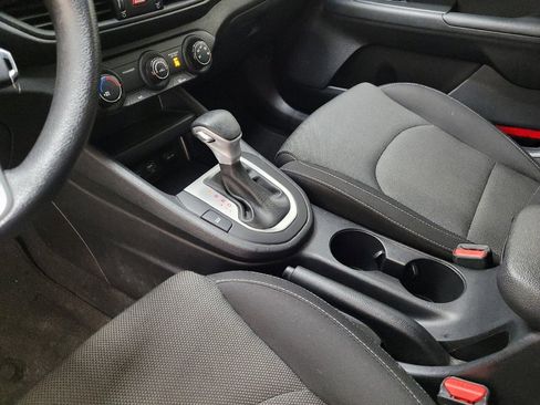 Used 2022 Kia Forte LXS image 26