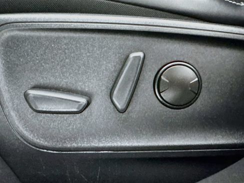 Used 2024 Ford Escape Platinum AWD/4WD image 20