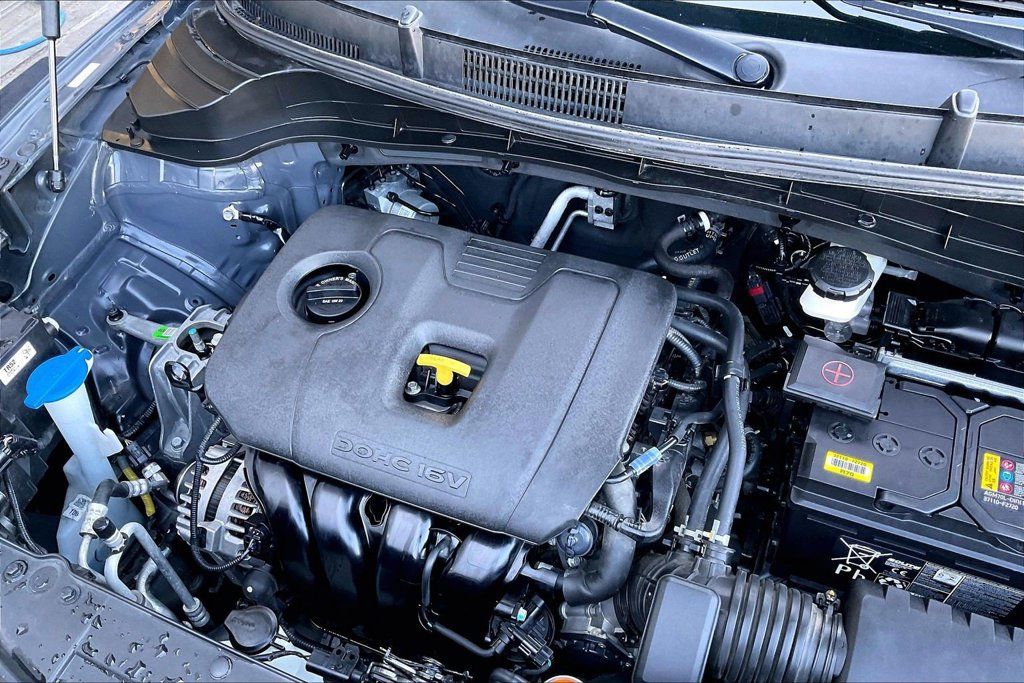 Used 2025 Kia Soul LX w/ LX Technology Package FWD image 30