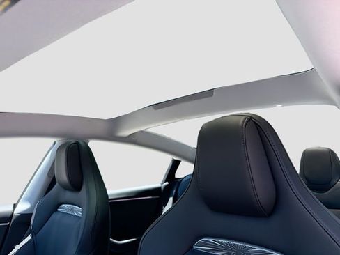 Used 2024 Tesla Model 3 Performance AWD/4WD image 27