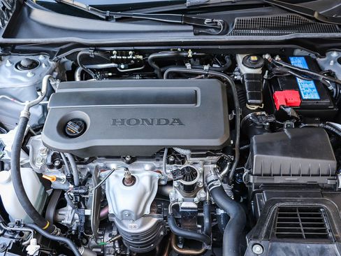 Certified 2025 Honda Civic Sport image 31