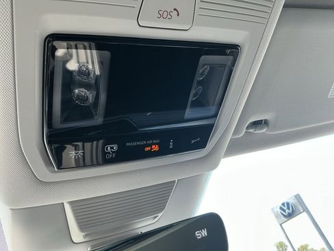 New 2026 Volkswagen Tiguan SE FWD image 21