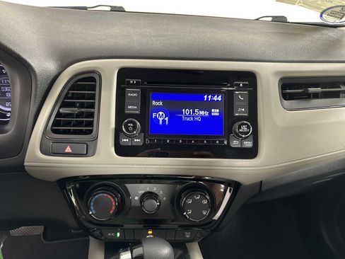 Used 2022 Honda HR-V LX image 18