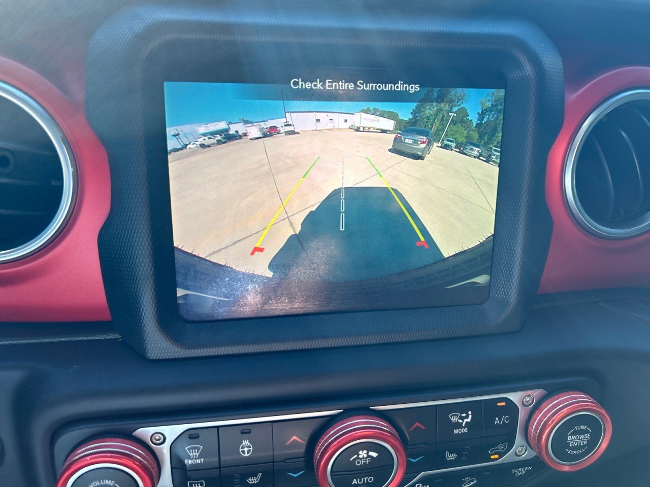 Used 2020 Jeep Wrangler Unlimited Rubicon AWD/4WD image 13