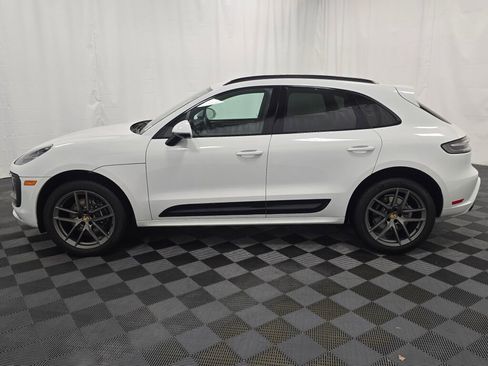 Certified 2025 Porsche Macan Turbo image 2