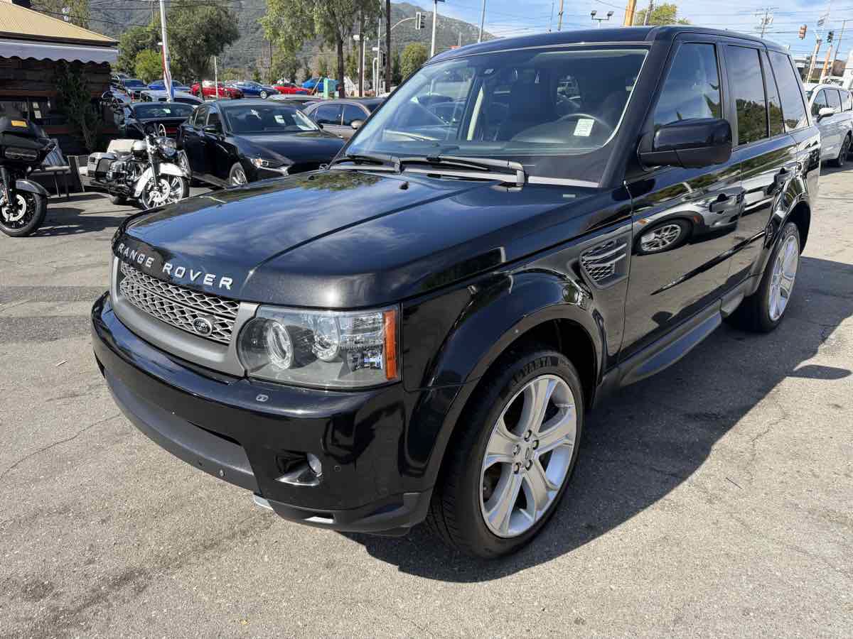 Used 2011 Land Rover Range Rover Sport Supercharged AWD/4WD image 3