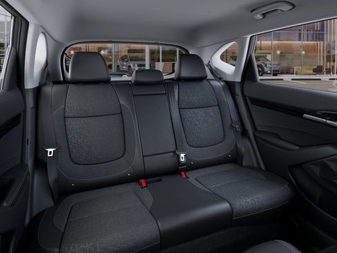 New 2025 Kia Seltos S image 16
