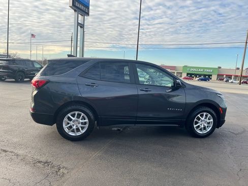 Used 2022 Chevrolet Equinox LS w/ LS Convenience Package image 6