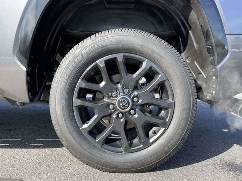 Used 2023 Toyota Tundra Platinum image 9