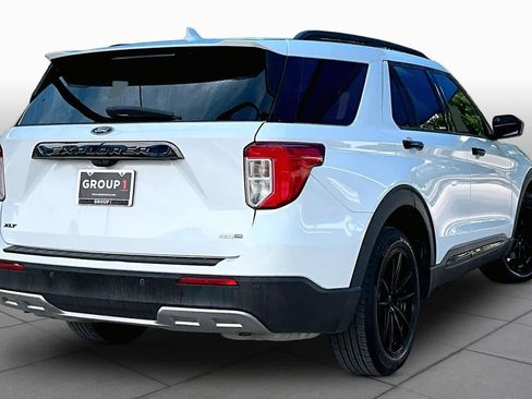 Used 2020 Ford Explorer XLT w/ Equipment Group 202A AWD/4WD image 13