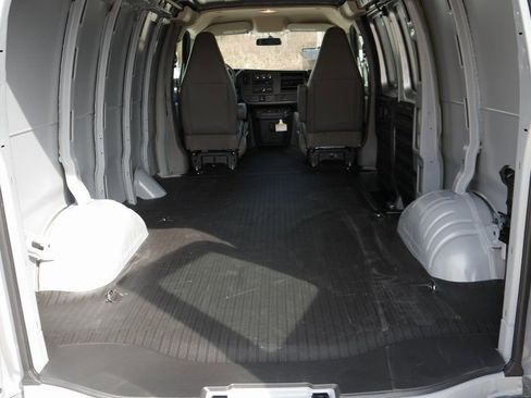 New 2025 Chevrolet Express 2500 w/ Enhanced Convenience Package RWD image 20
