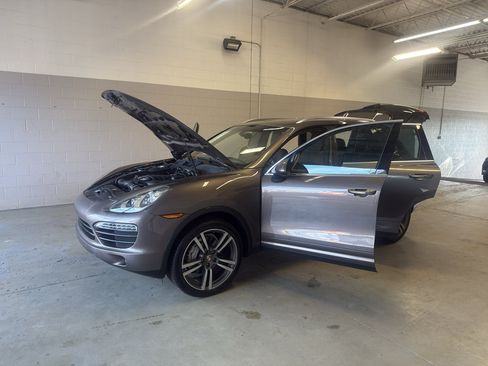 Used 2012 Porsche Cayenne S AWD/4WD image 11