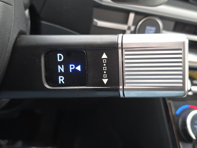 Certified 2025 Hyundai Santa Fe SEL FWD image 14