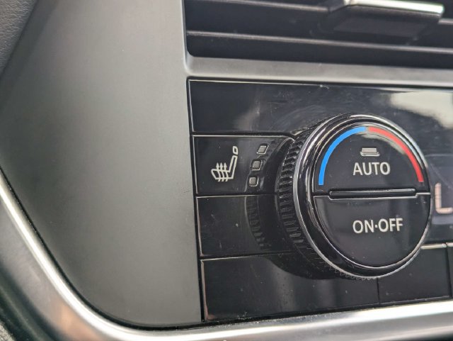 Used 2023 Nissan Rogue SV w/ SV Premium B Package FWD image 28