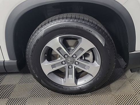 Certified 2025 Honda Pilot EX-L image 3