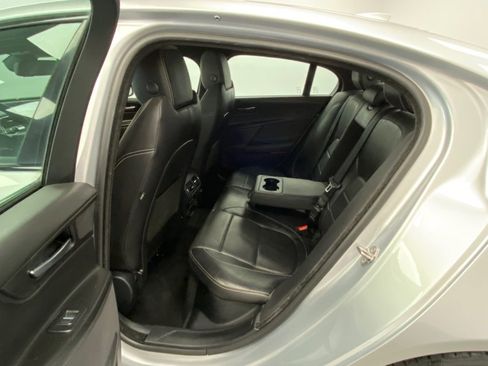 Used 2018 Jaguar XE S image 38