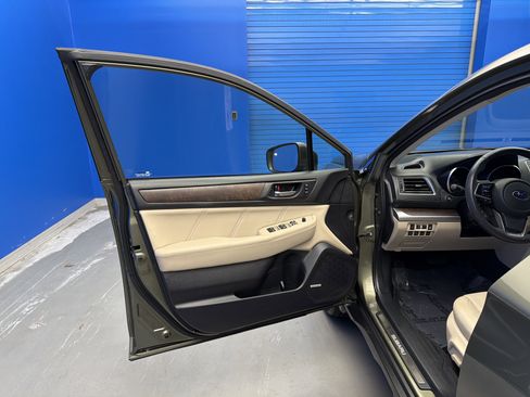 Used 2018 Subaru Outback 2.5i Limited image 10