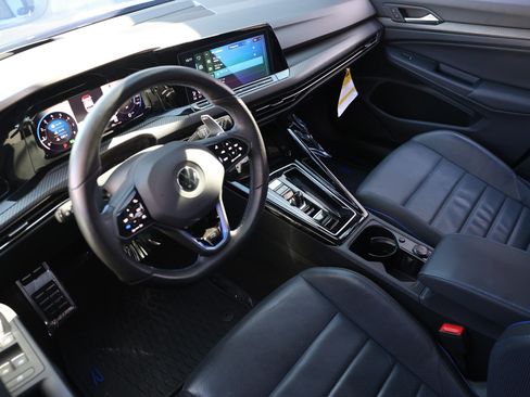 Used 2023 Volkswagen Golf R 2.0T image 6