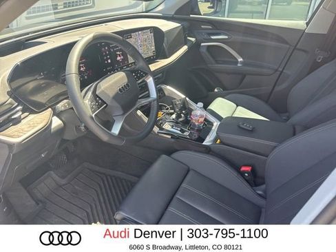 Used 2025 Audi Q5 Premium Plus w/ Premium Plus AWD/4WD image 6
