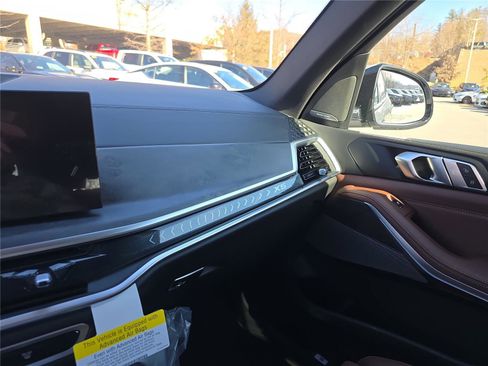 New 2026 BMW X5 xDrive50e w/ M Sport Package image 25