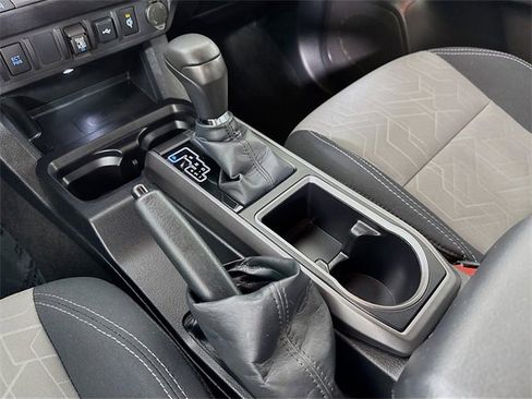 Certified 2023 Toyota Tacoma TRD Off-Road image 24