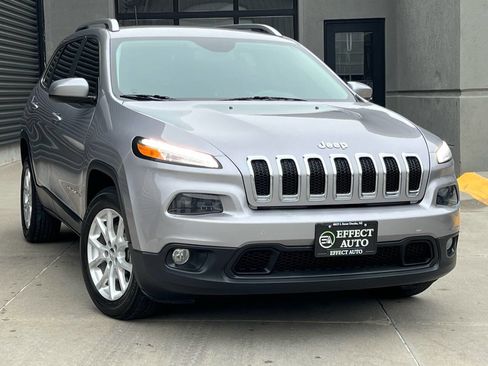 Used 2018 Jeep Cherokee Latitude image 5