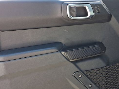 Certified 2025 Ford Bronco Badlands AWD/4WD image 13