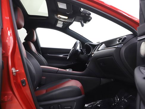 Used 2025 INFINITI QX55 Sensory image 11